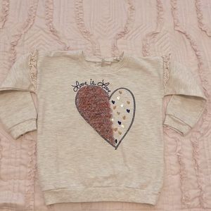 Heart detail sweatshirt